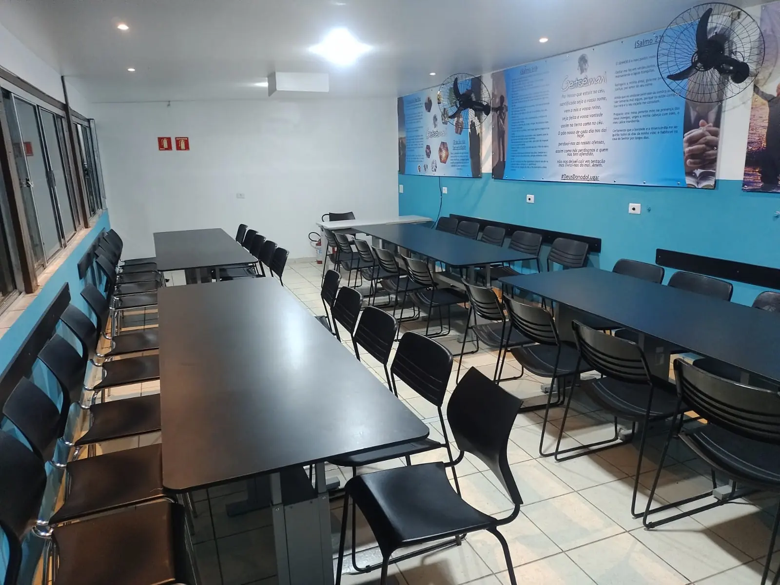 Refeitório e sala de convivência